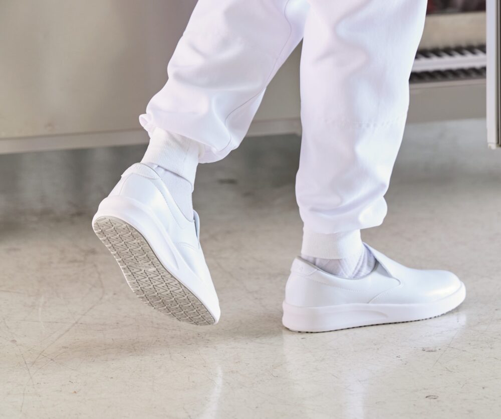 超耐滑軽量作業靴　ハイグリップ